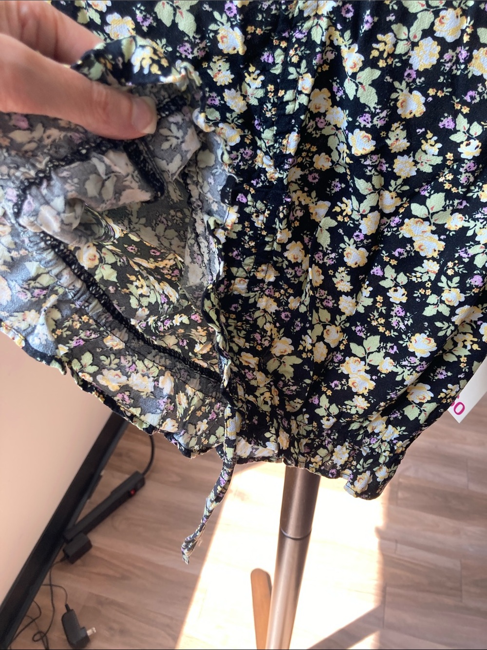 SO top floral print cinch front short sleeve crop top boho casual L jr - Picture 10 of 17